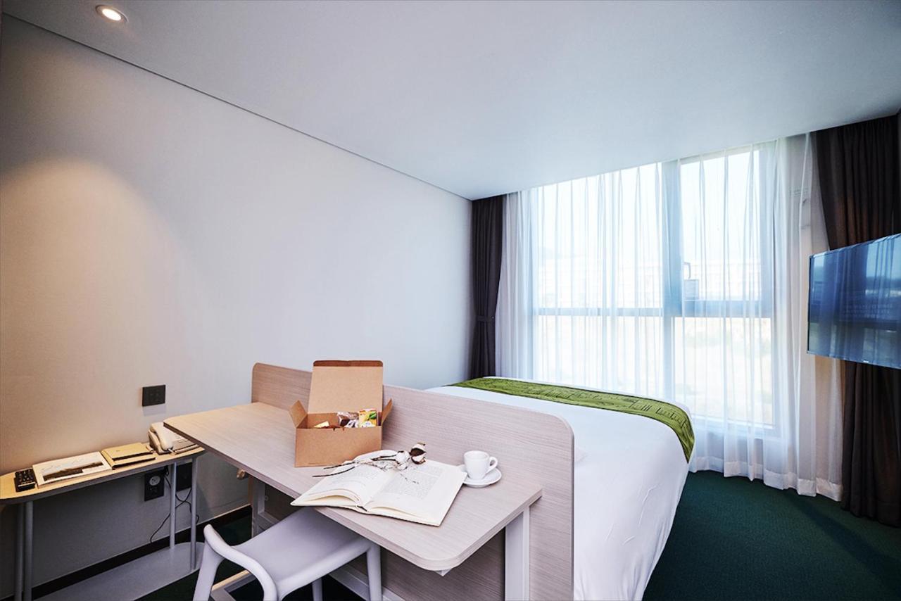 Jeju Pureun Hotel Seogwipo Extérieur photo